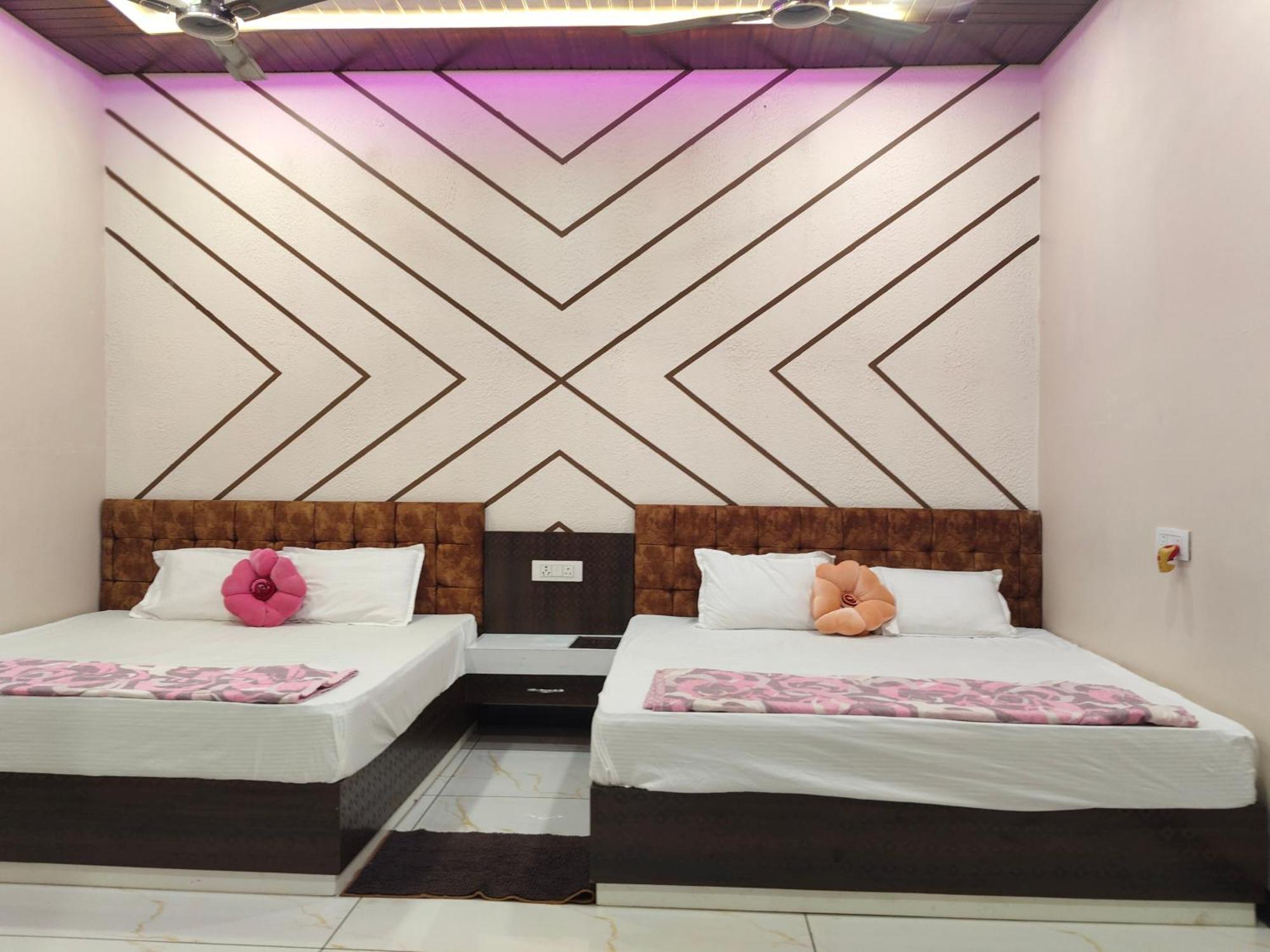 Anant Home Stay Ujjain Pokój zdjęcie